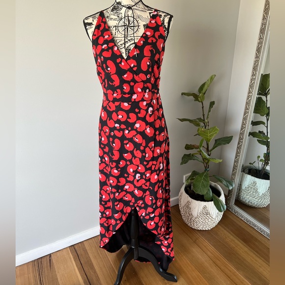 Guess size M dress Valentine’s Day red and black animal print - Picture 2 of 6